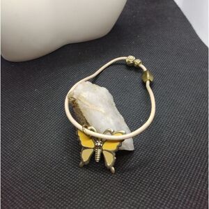 ‎Botanical butterfly bracelet
